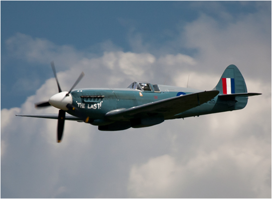 Supermarine Spitfire Mk XIX PS915